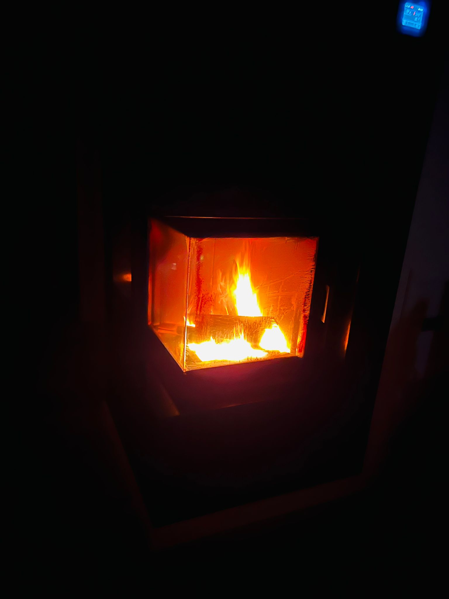Kamin im Dunkeln
